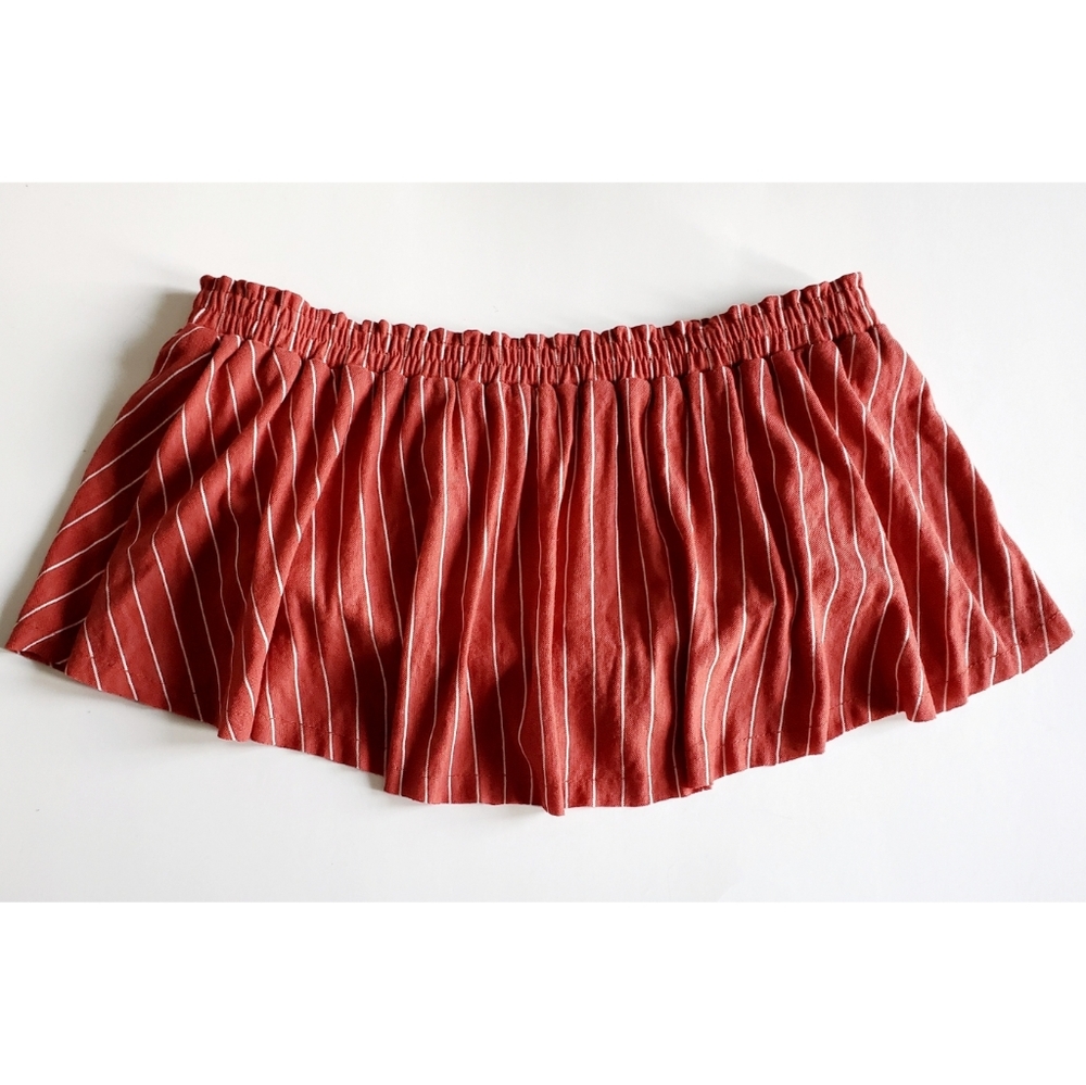 Red Crop Top Pinstripe - Picture 2 of 4